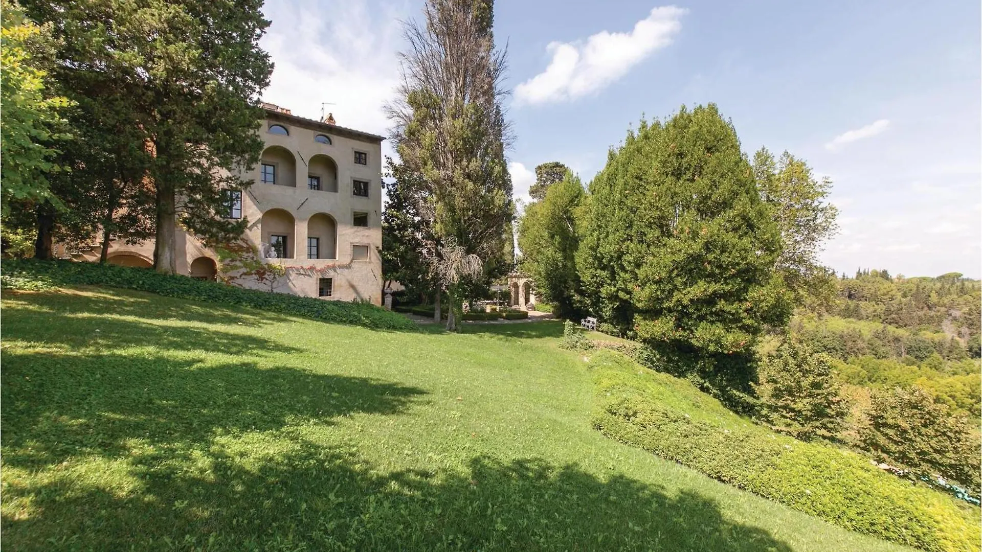 Villa Ploner Lari